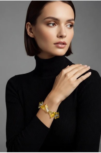 LAURENT GUILLOT TRIANGLE...