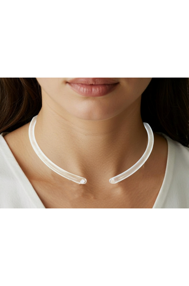 PN - snow Signature necklace