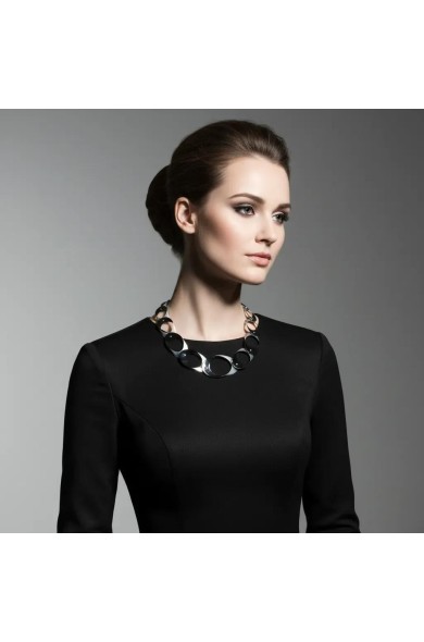 LG - OVAL black - necklace