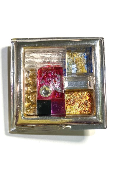 LG - COCR2 brooch